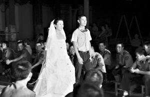 军营搞笑时装秀